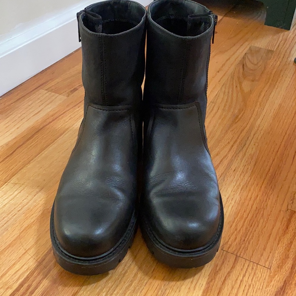 UGG Black Leather Winter Rain Boots